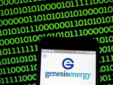 Kiev, Ukrayna - 17 Şubat 2019: Genesis enerji Limited Şirket logosu akıllı telefon görüntülenen gördüm
