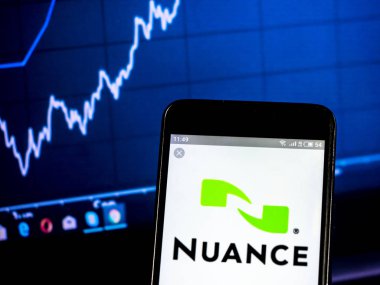 Kiev, Ukrayna - 24 Şubat 2019: Nüans iletişim çok uluslu bilgisayar yazılımı teknoloji şirketi logo akıllı telefon görüntülenen gördüm 