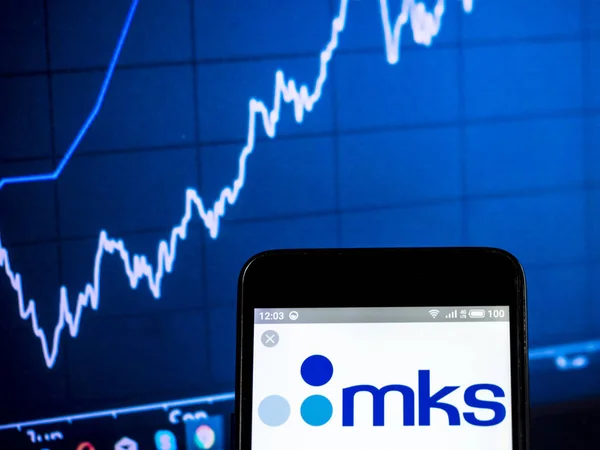 MKS Instruments, Inc. logotipo visto exibido no telefone inteligente — Fotografia de Stock