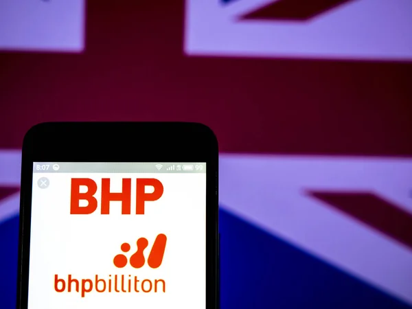 Bhp 빌리 튼 마이닝 회사 로고는 스마트 폰에 표시 된 볼 — 스톡 사진