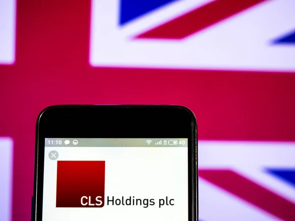 Cls 홀딩스 plc 회사 로고는 스마트 폰에 표시 된 볼. — 스톡 사진