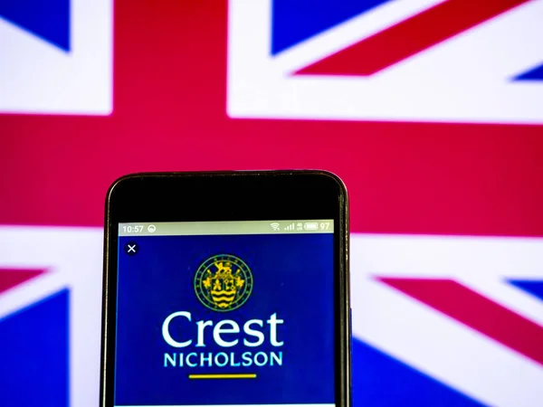 Logo společnosti Nicholson Crest vidět zobrazeného na chytrý telefon. — Stock fotografie
