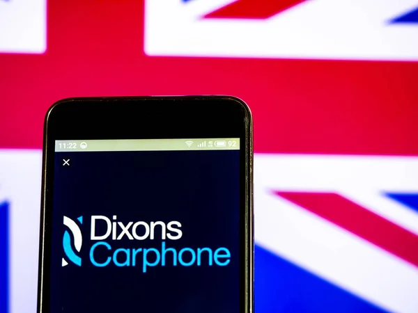 Logo společnosti Dixons Carphone plc vidět zobrazeného na chytrý telefon. — Stock fotografie