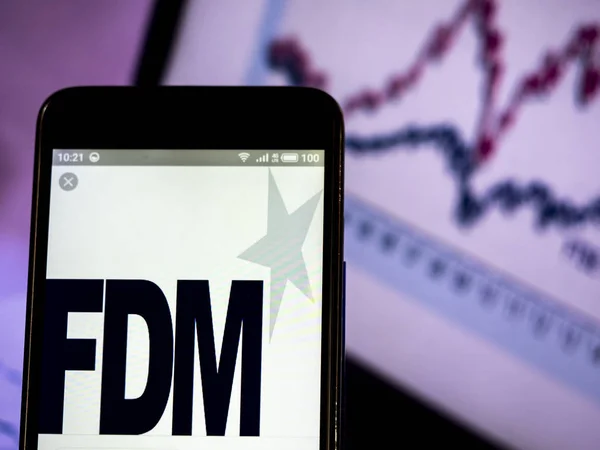 智能手机上显示的 Fdm 集团公司徽标. — 图库照片