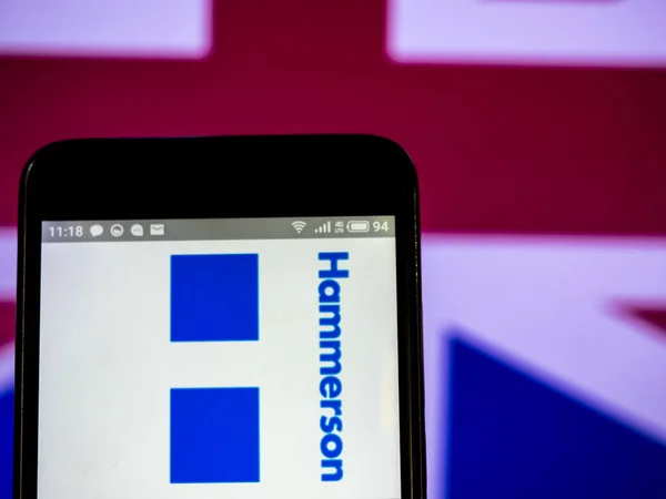 在智能手机上显示的 Hammerson plc 公司徽标. — 图库照片