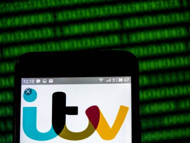 ITV plc şirket logosu akıllı telefon görüntülenen gördüm.