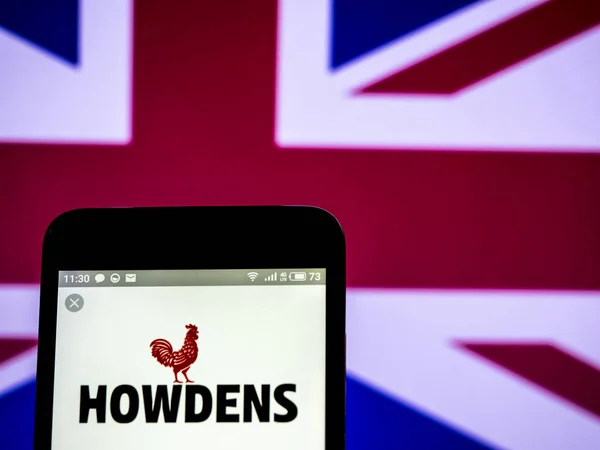 Howden truhlářské Group plc firemní logo vidět zobrazeného na chytré p — Stock fotografie