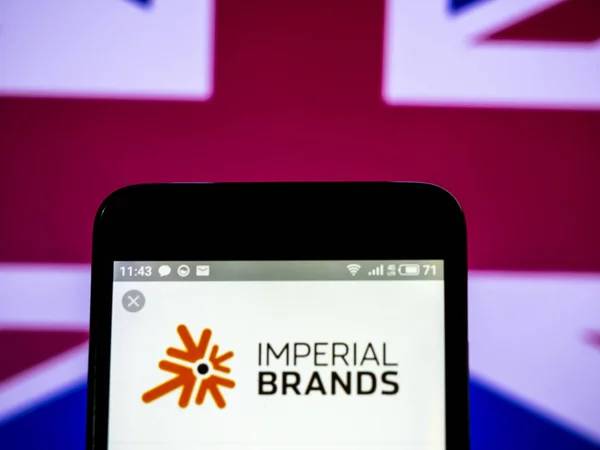 Imperial merken Plc bedrijfslogo gezien weergegeven op smart phone. — Stockfoto