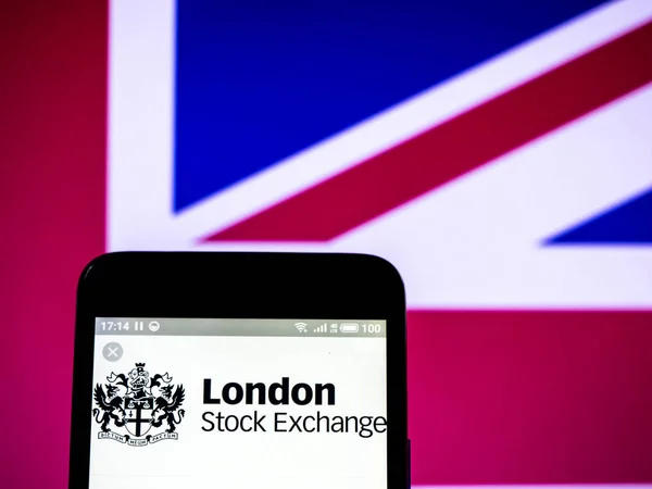 London Stock Exchange Group logotipo da empresa plc visto exibido em s — Fotografia de Stock