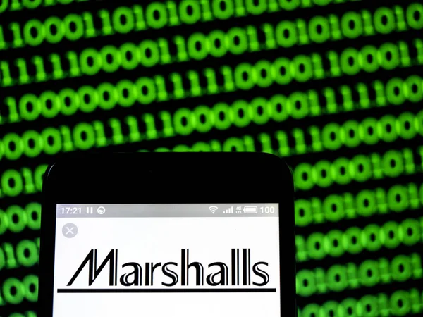Marshalls plc 회사 로고는 스마트 폰에 표시 된 볼. — 스톡 사진