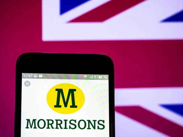 Logotipo de Wm Morrison Supermarkets plc visto en el teléfono inteligente . — Foto de Stock