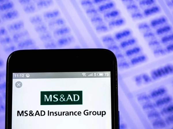 MS & Ad Insurance Group Holdings logo zien weergegeven op slimme pho — Stockfoto