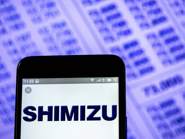 Shimizu Corporation logotipo visto exibido no telefone inteligente . — Fotografia de Stock