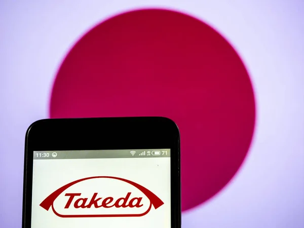 Takeda Pharmaceutical Company Ltd logotipo da empresa visto exibido em — Fotografia de Stock