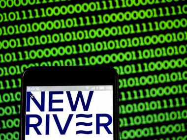 Newriver GYO plc logo akıllı telefon görüntülenen gördüm.
