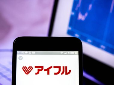  Aiful şirket logosu akıllı telefon görüntülenen gördüm.