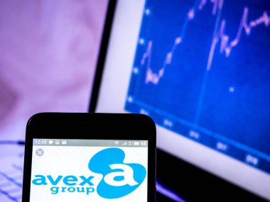  Avex grup logosu akıllı telefon görüntülenen gördüm.