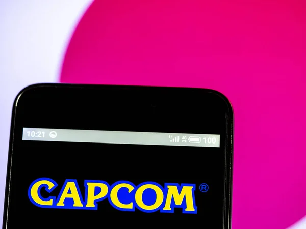 Capcom Co., Ltd. logo vu affiché sur le téléphone intelligent . — Photo