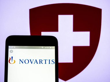 B fotoğraf illüstrasyon Novartis International Ag logo gördüm