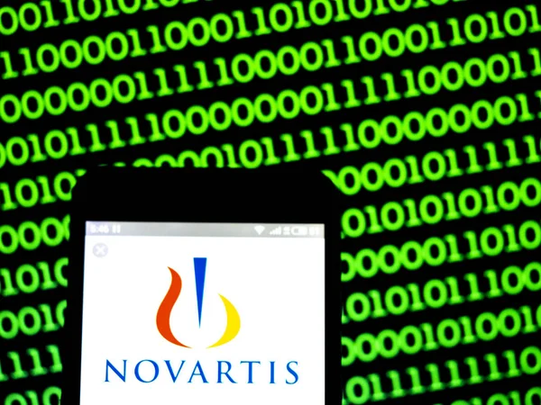 Ilustrační foto logo Novartis International Ag viděl zobrazí — Stock fotografie