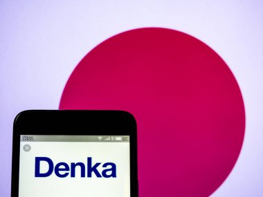 O fotoğraf resimde görülen Denka Limited Şirketi logosu görüntülenen