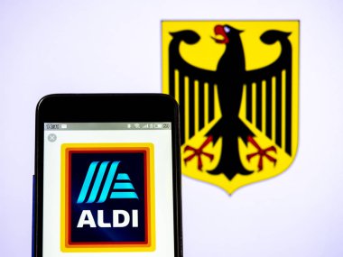 Bu fotoğraf resimde bir aldi logosu bir smar görüntülenen görüldü