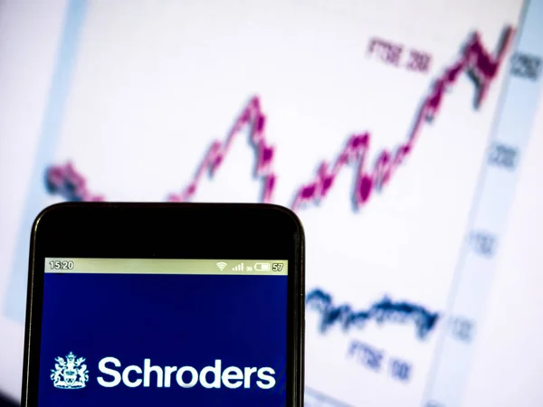 Nesta foto ilustração um logotipo Schroders plc visto exibido — Fotografia de Stock