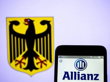 Bu fotoğraf resimde bir Allianz SE logosu görüntülenen görüldü