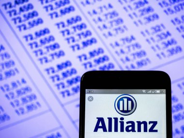 Bu fotoğraf resimde bir Allianz SE logosu görüntülenen görüldü