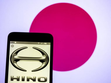 Bu fotoğraf resimde bir Hino Motors, Ltd logo ekran görüldü