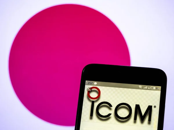 이 사진 그림에서 Icom 로고를 본 있는 — 스톡 사진