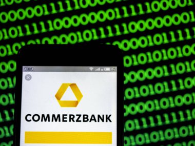 Bu fotoğraf illüstrasyonda bir Commerzbank Ag logosu görüntülenen görüldü 