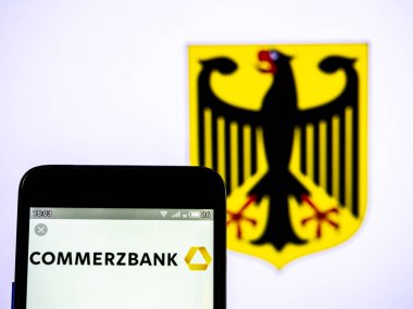 Bu fotoğraf illüstrasyonda bir Commerzbank Ag logosu görüntülenen görüldü 