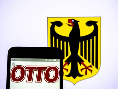 Bu fotoğraf illüstrasyonunda, otto grubu logosu