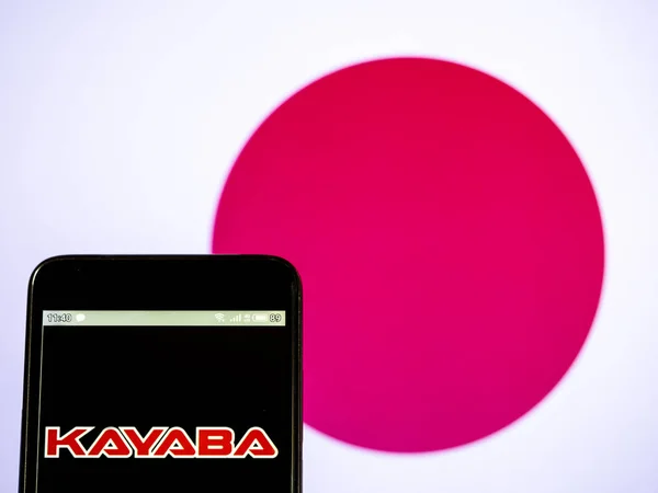 Nesta foto ilustração um logotipo da indústria Kayaba visto displaye — Fotografia de Stock
