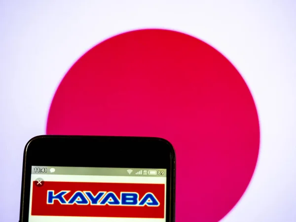 In questa foto illustrazione un logo Kayaba Industry visto displaye — Foto Stock