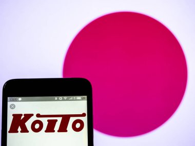 Bu fotoğraf illüstrasyon bir Ki Holdings Co, Ltd logosu görülen dis