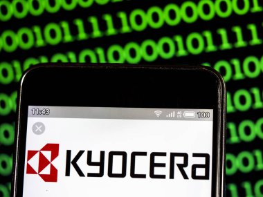 Bu fotoğraf illüstrasyon bir Kyocera Corporation logosu displ görüldü