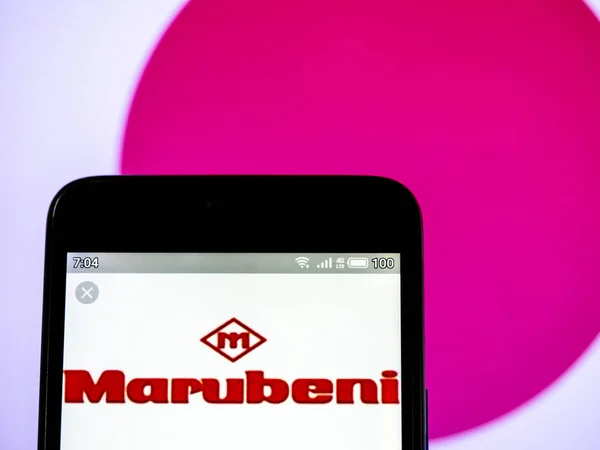 Nesta foto ilustração um logotipo Marubeni Corporation visto disp — Fotografia de Stock