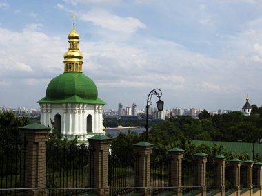 Kiev-Pechersk Lavra Kutsal Haç Kilisesi
