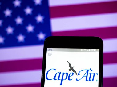 Bu fotoğraf resimde Cape Air logosu görülür o görüntüleniyor