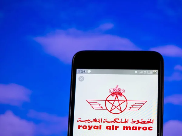 In this photo illustration the Royal Air Maroc logo is seen disp — Stock Photo, Image