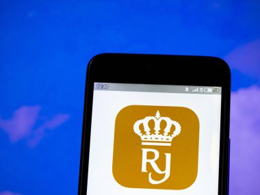 Bu fotoğraf illüstrasyonda Royal Jordanian Airlines logosu 