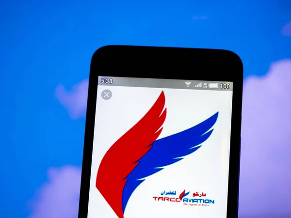 In deze foto illustratie wordt het logo van tarco Airlines gezien als displ — Stockfoto