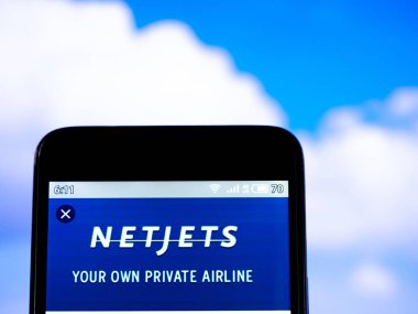 Bu fotoğraf illüstrasyonnetjets Inc logosu ekran görülür