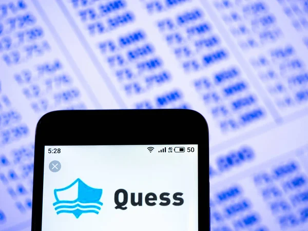 이 사진 그림에서 Quess Corp Limited 로고는 d — 스톡 사진