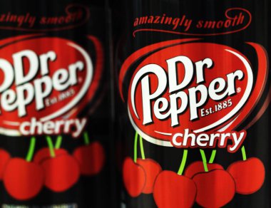 Dr Pepper alkolsüz içecekler mağazada olabilir