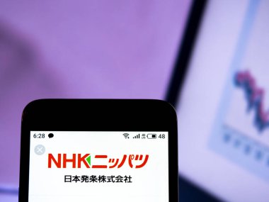 Bu fotoğraf illüstrasyonnda Nhk Spring Co. Ltd. logosu görülüyor