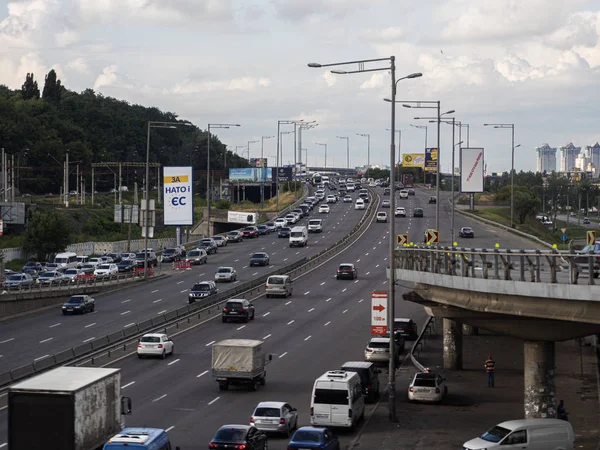 Vue de l'autoroute Stolichnoye depuis le pont sud — Photo