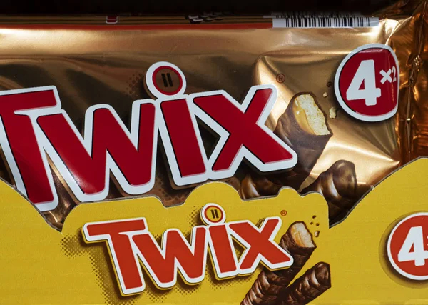 Twix bars is seen  on store shelf — Stock Photo, Image